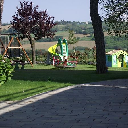 Monte Porzio Hotel Ausonia מראה חיצוני תמונה
