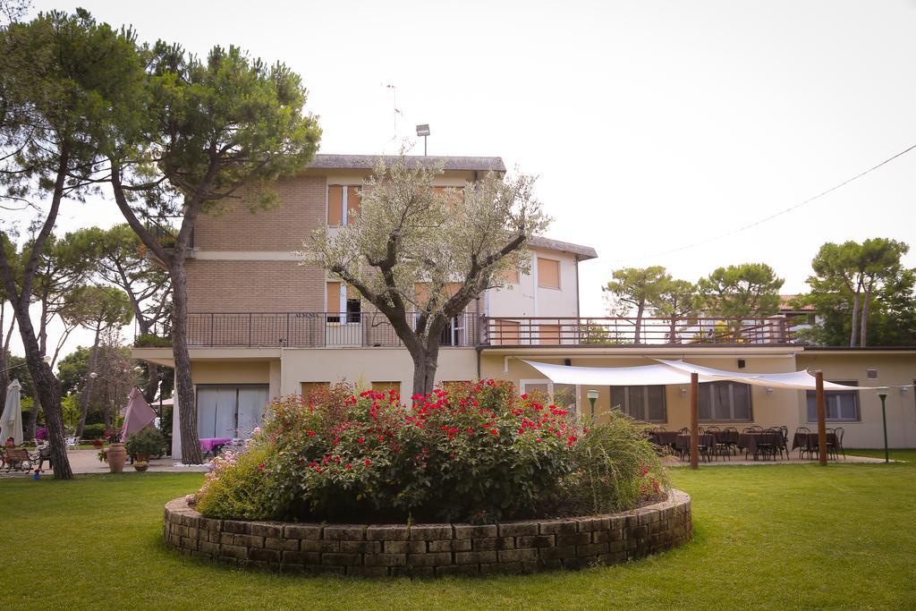 Monte Porzio Hotel Ausonia מראה חיצוני תמונה