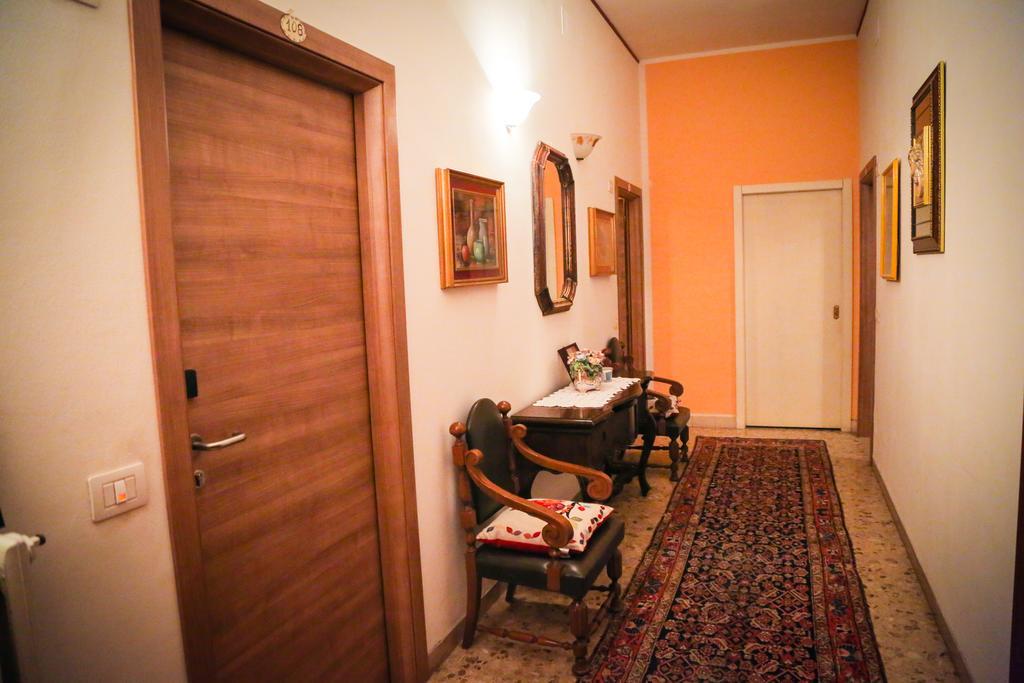 Monte Porzio Hotel Ausonia מראה חיצוני תמונה