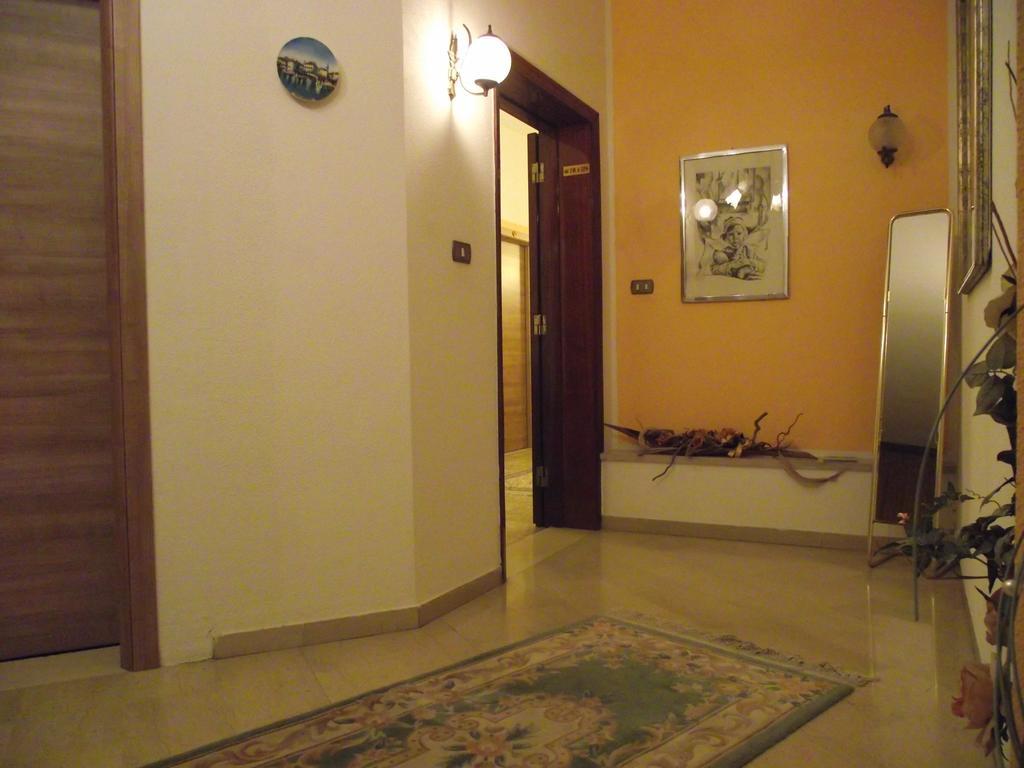 Monte Porzio Hotel Ausonia מראה חיצוני תמונה