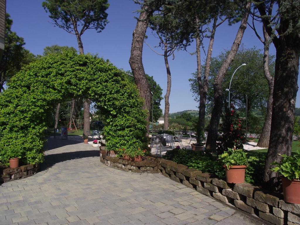 Monte Porzio Hotel Ausonia מראה חיצוני תמונה