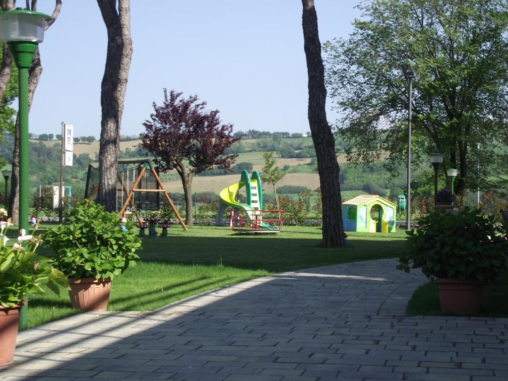 Monte Porzio Hotel Ausonia מראה חיצוני תמונה