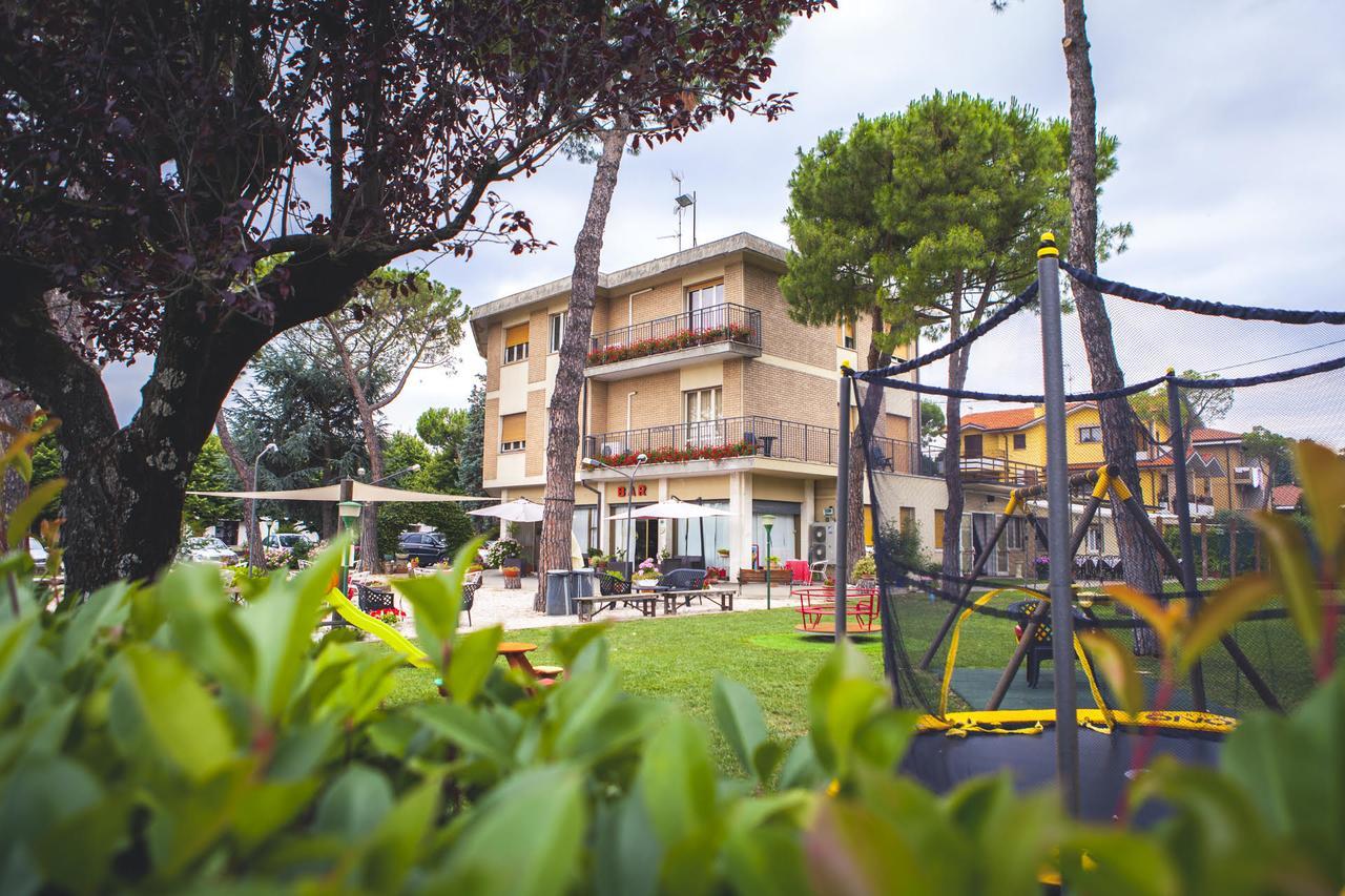 Monte Porzio Hotel Ausonia מראה חיצוני תמונה