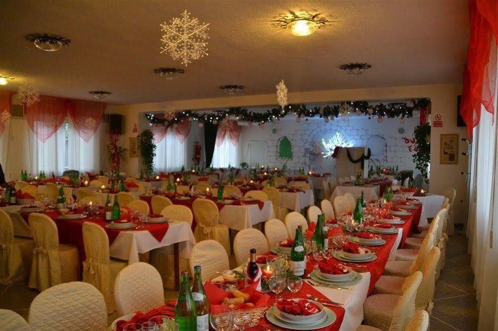 Monte Porzio Hotel Ausonia מראה חיצוני תמונה